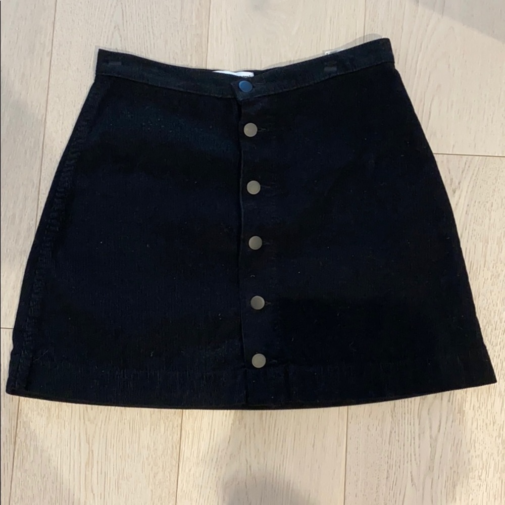 3/25$ American Apparel, Black Corduroy Mini Skirt Medium M